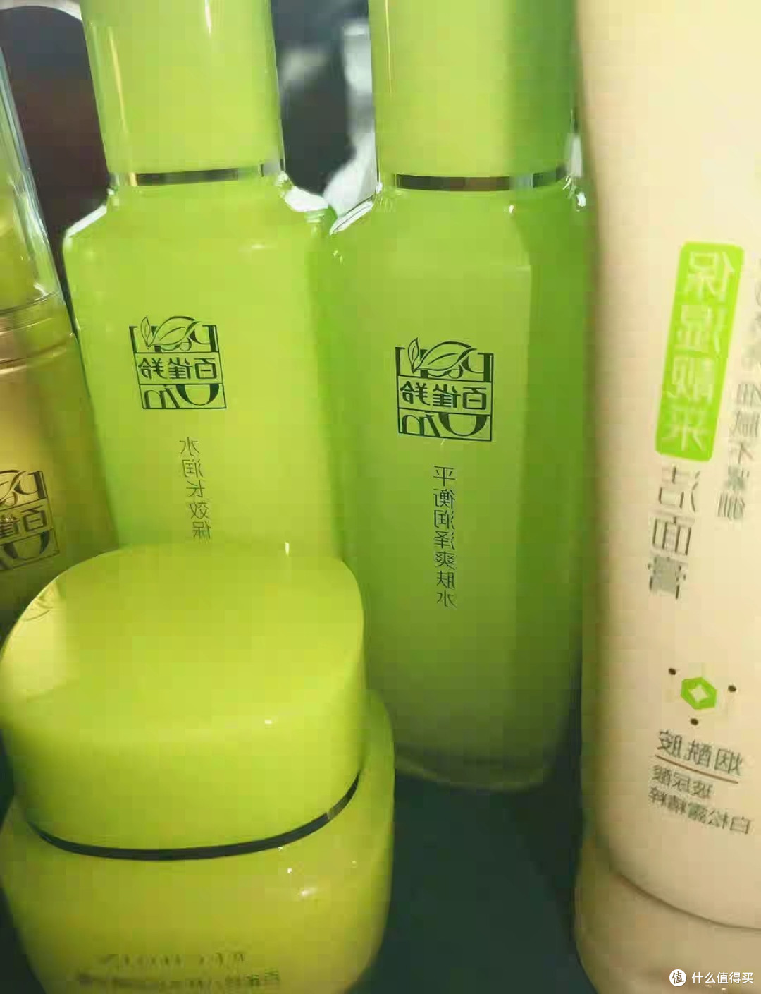 春日护肤的核心在于修复屏障与温和焕新