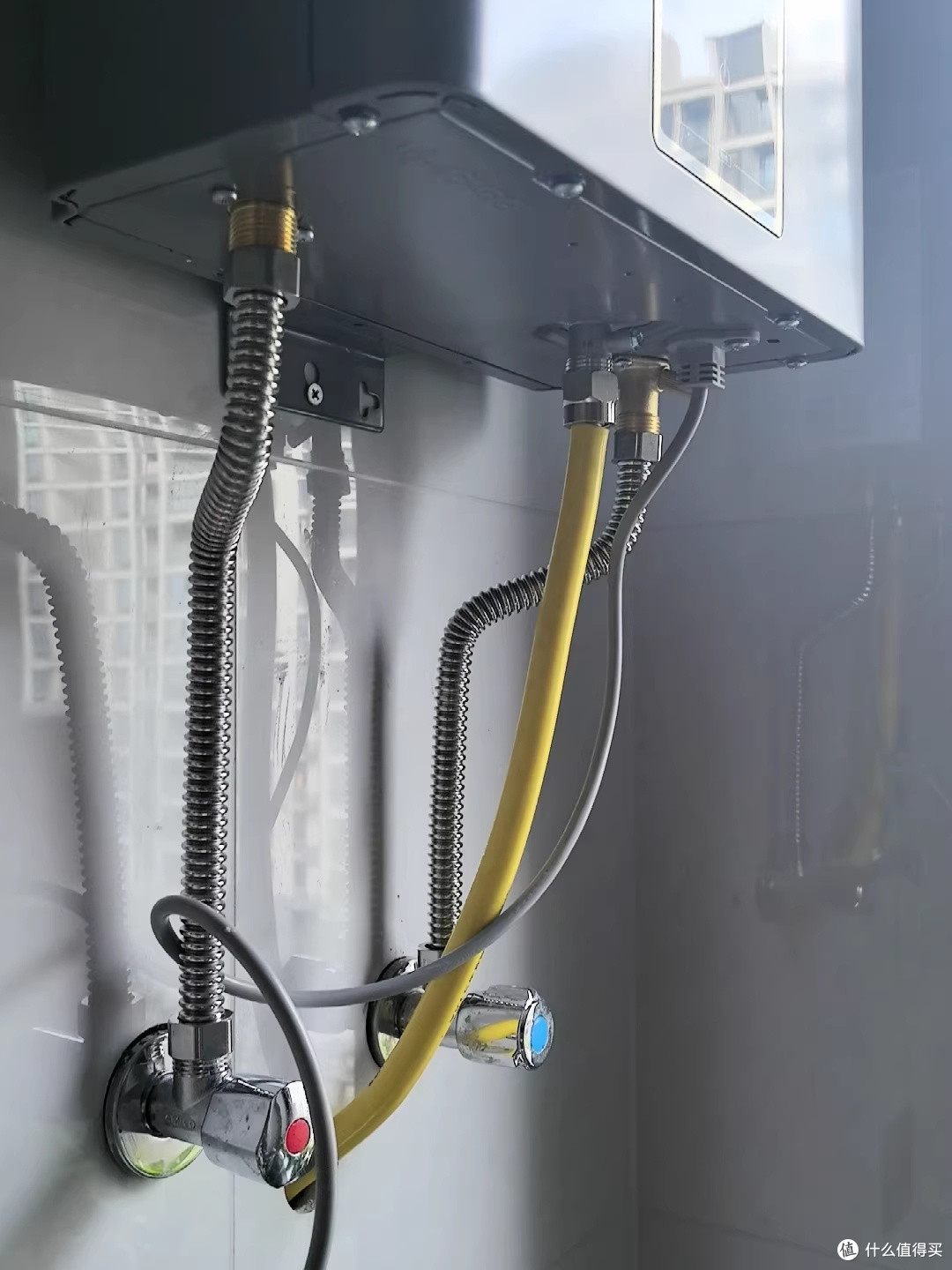 热水器科普选购全攻略:从类型选择到实用技巧