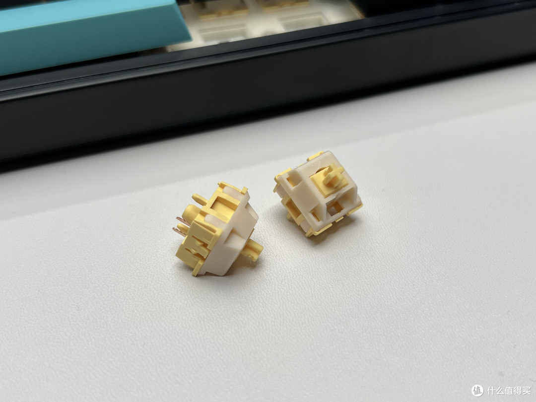 不存在溢价的一把104全配列＋多媒体旋钮键盘：高斯GS3104T PRO