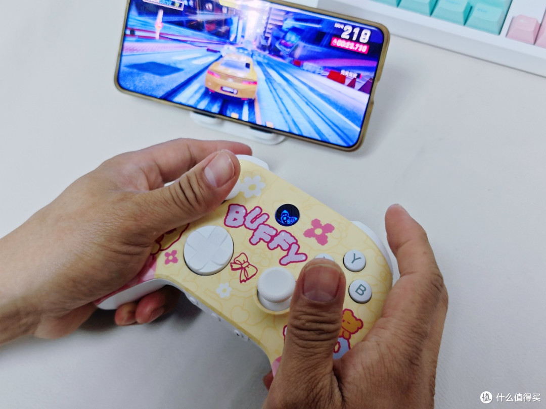 春季焕新|百元也能买到正版IP+全功能手柄?这只小黄鸭太懂玩家