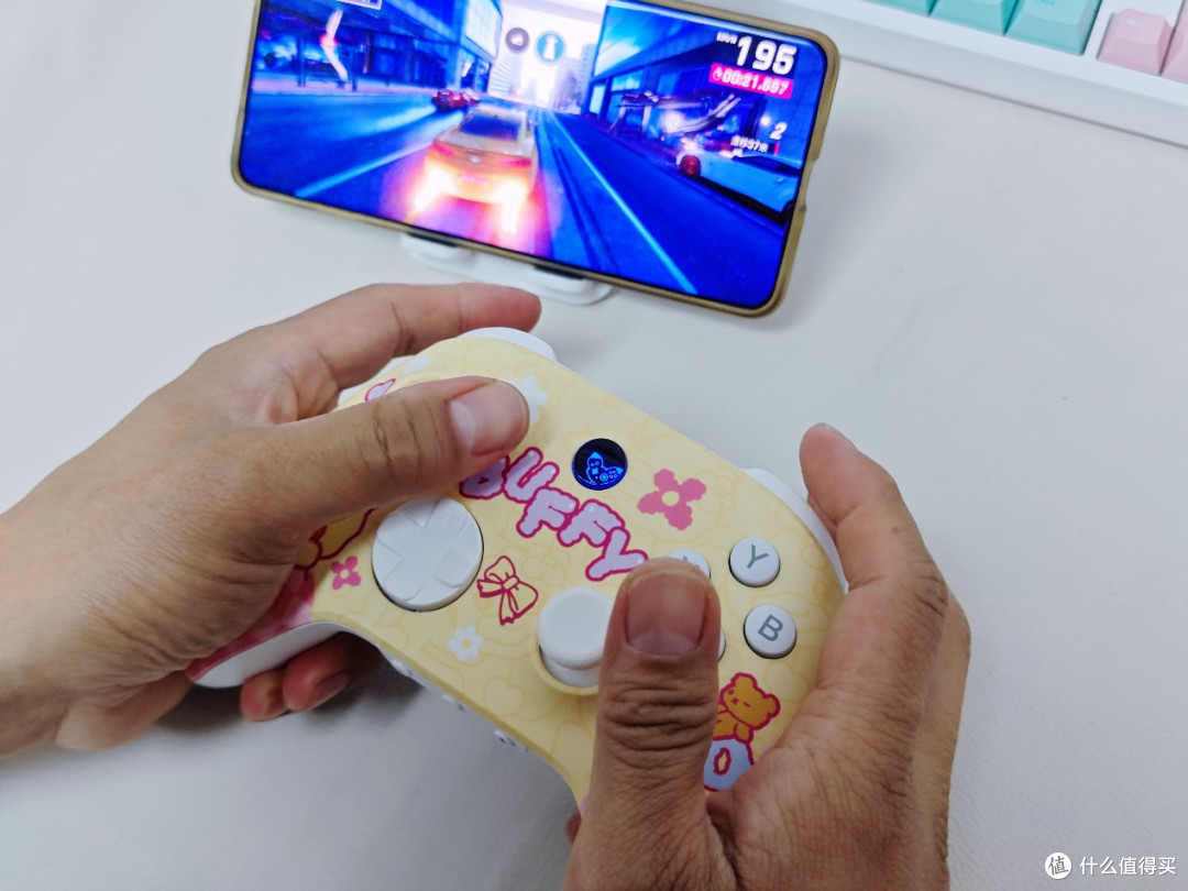 春季焕新|百元也能买到正版IP+全功能手柄?这只小黄鸭太懂玩家