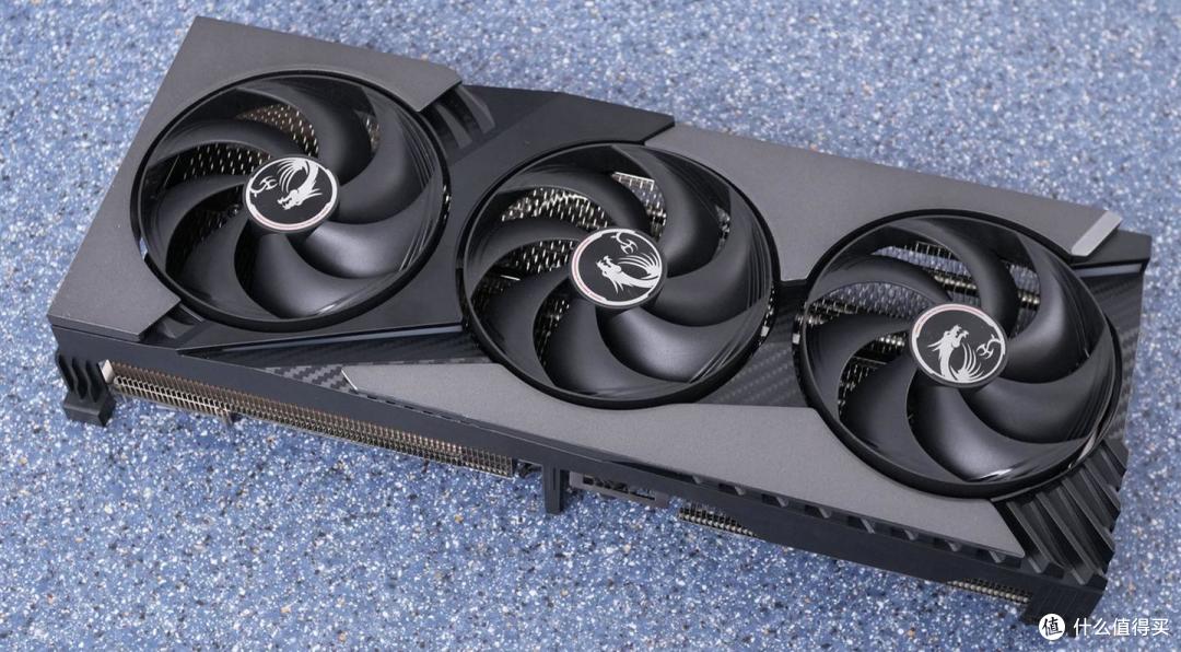谁才是2K甜品级显卡真神?一测见真章!RTX 5070系列小横评分析!