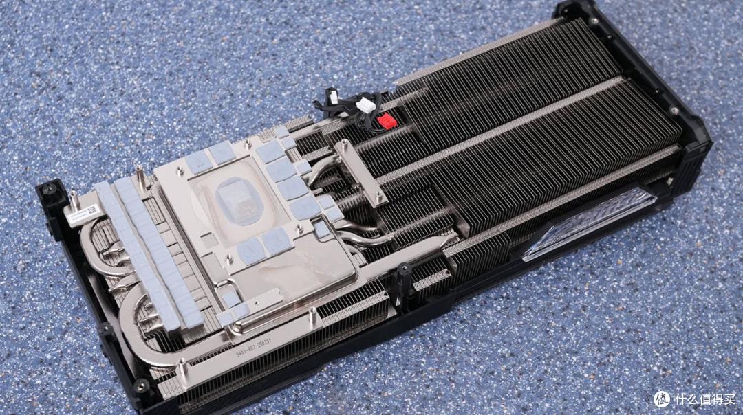谁才是2K甜品级显卡真神?一测见真章!RTX 5070系列小横评分析!