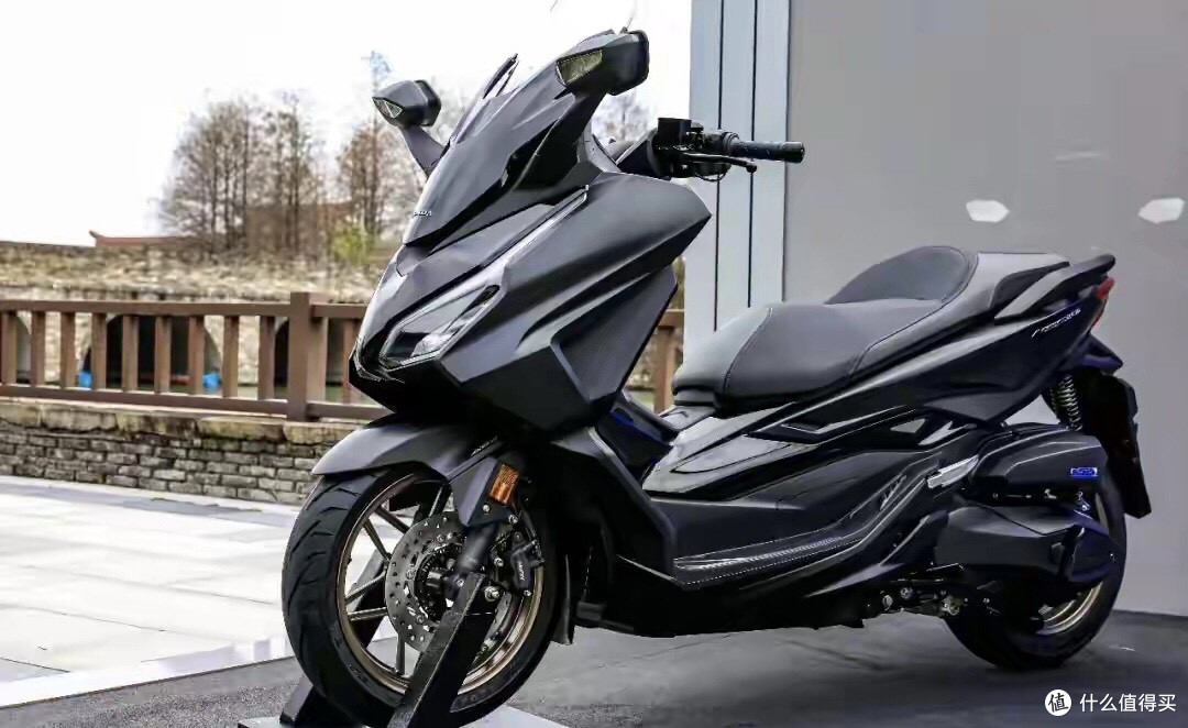 40880元起，本田NSS350新款上市，升级7寸TFT仪表，新增车把加热
