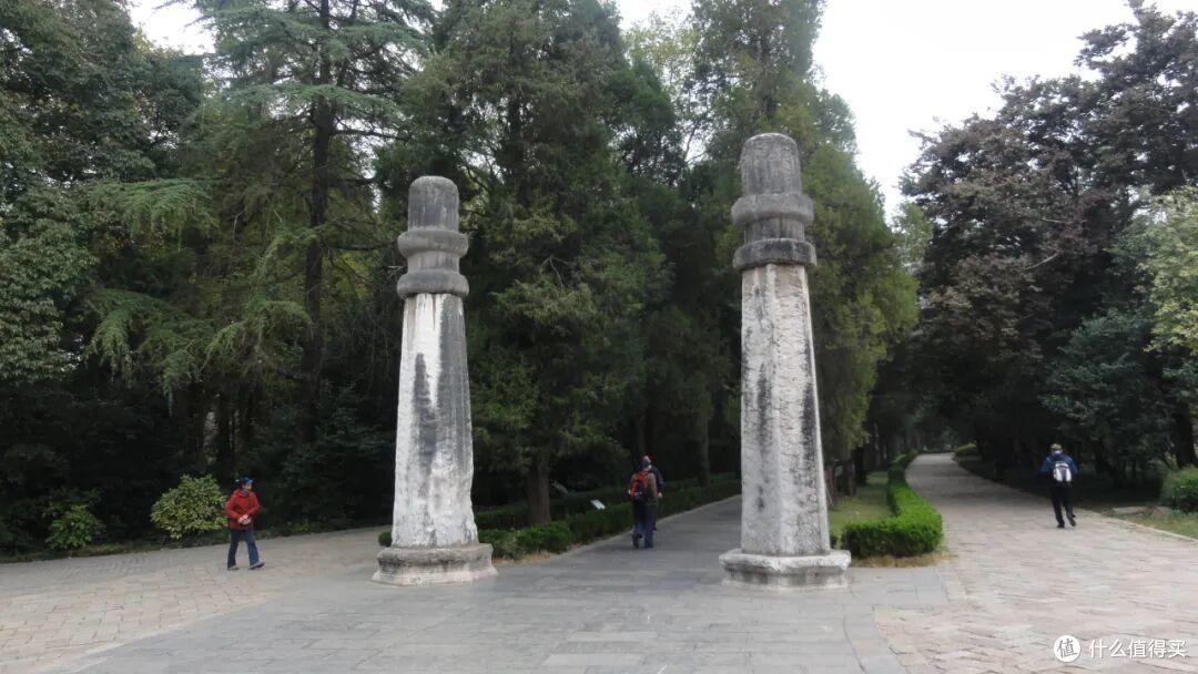 穿越六百年的皇家仪仗:明十三陵神路石像生打卡全攻略
