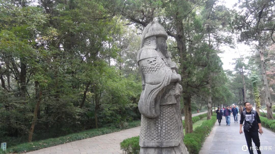 穿越六百年的皇家仪仗:明十三陵神路石像生打卡全攻略