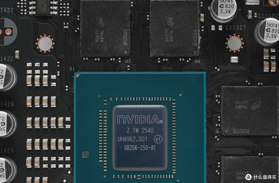 老黄反向升级?3GB GDDR7 颗粒全上,位宽带宽双双缩水