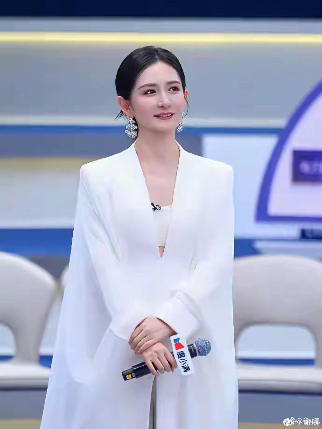 谢娜发长文宣布开演唱会，被骂“跨界捞金”回应：圆中年女人的梦