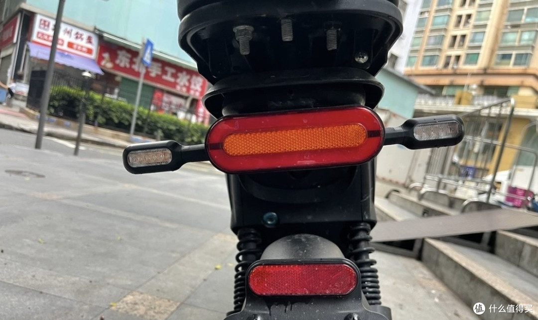 闲鱼“捡漏王”手记:百元解锁九号B系原厂转向灯!