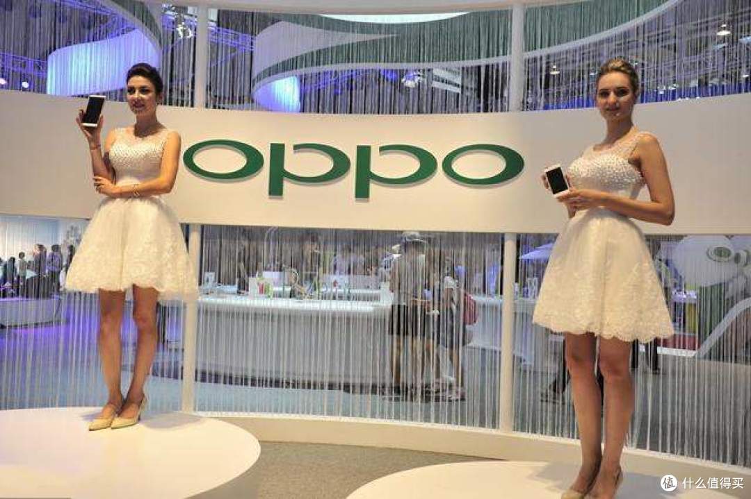 海外销量占比：小米75%，OPPO为65%，VIVO为50%
