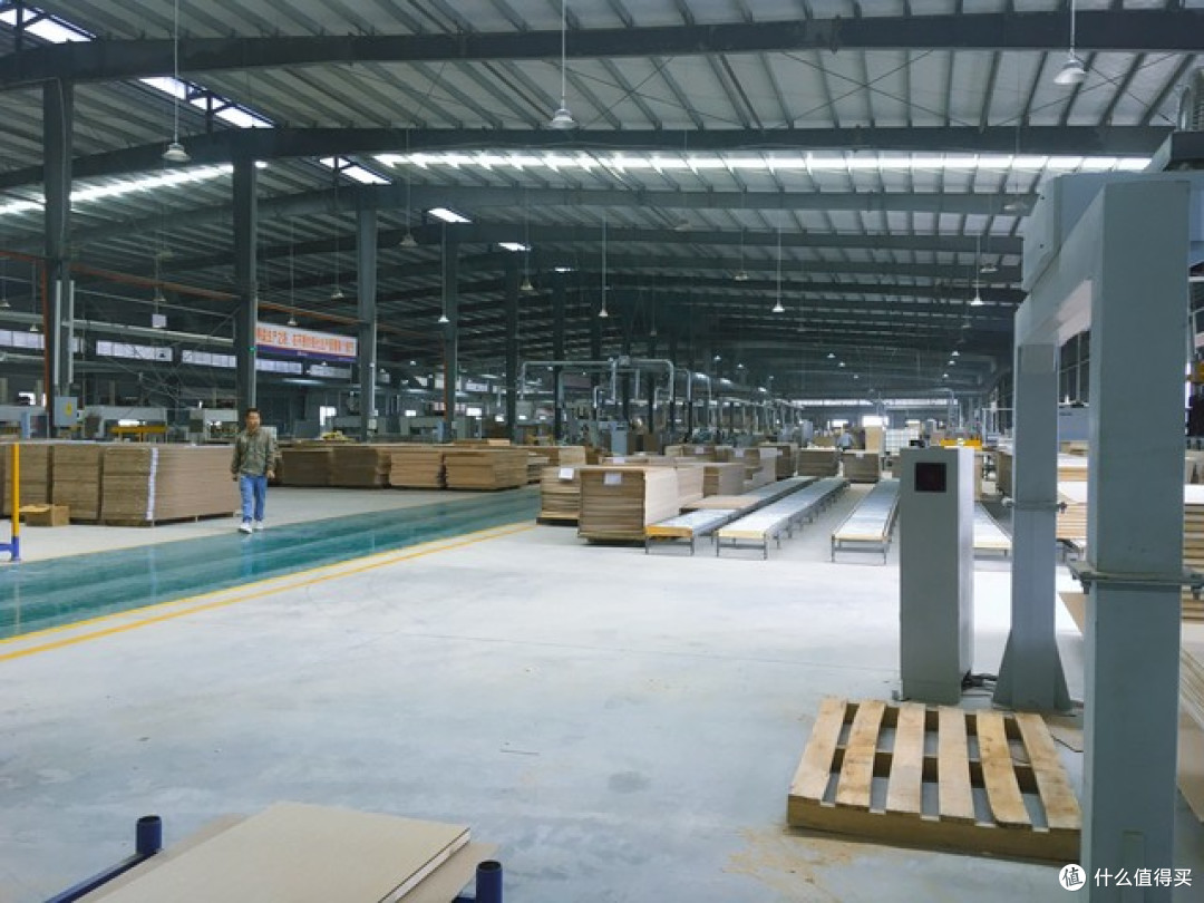 重庆全屋定制工厂避坑指南:行家揭秘3大关键抉择