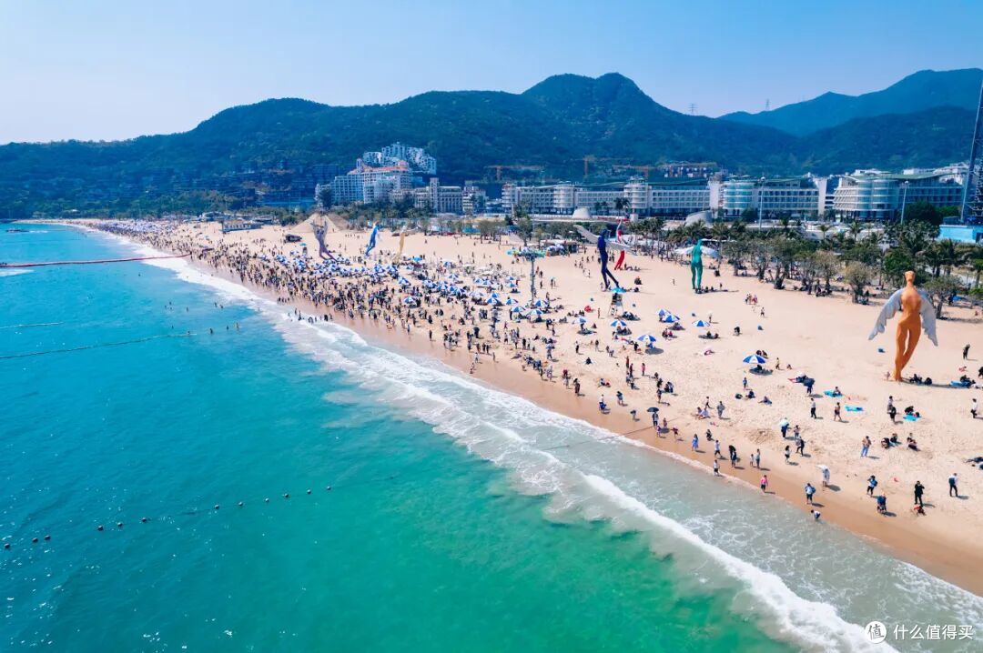 坐着地铁去看海!这座城市会搞钱,但更会玩!