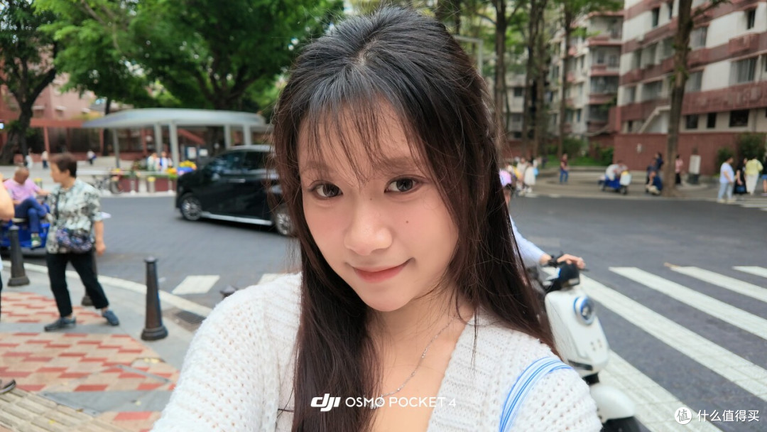 大疆Pocket 4评测:14档宽容度画质拉满,手机影像「亲爹」来了?