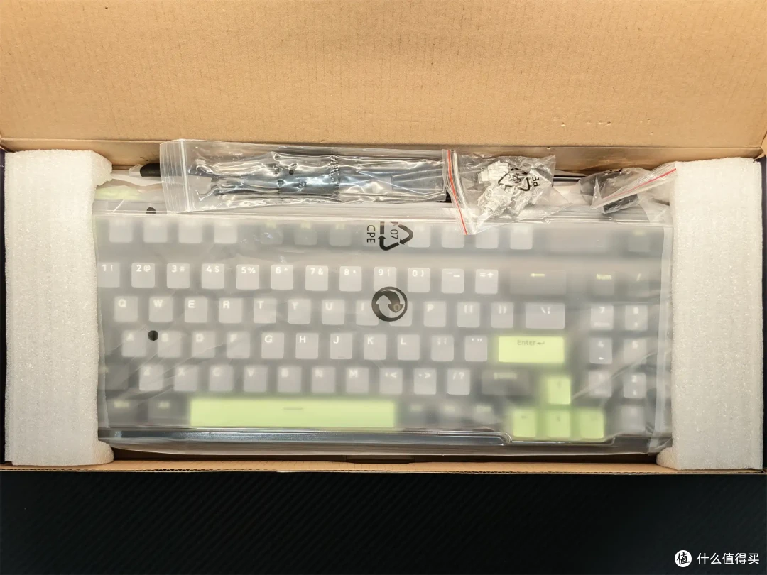 最强续航键鼠套装？雷柏VT9MAX+V700DIY-98长续航版确是不二选择