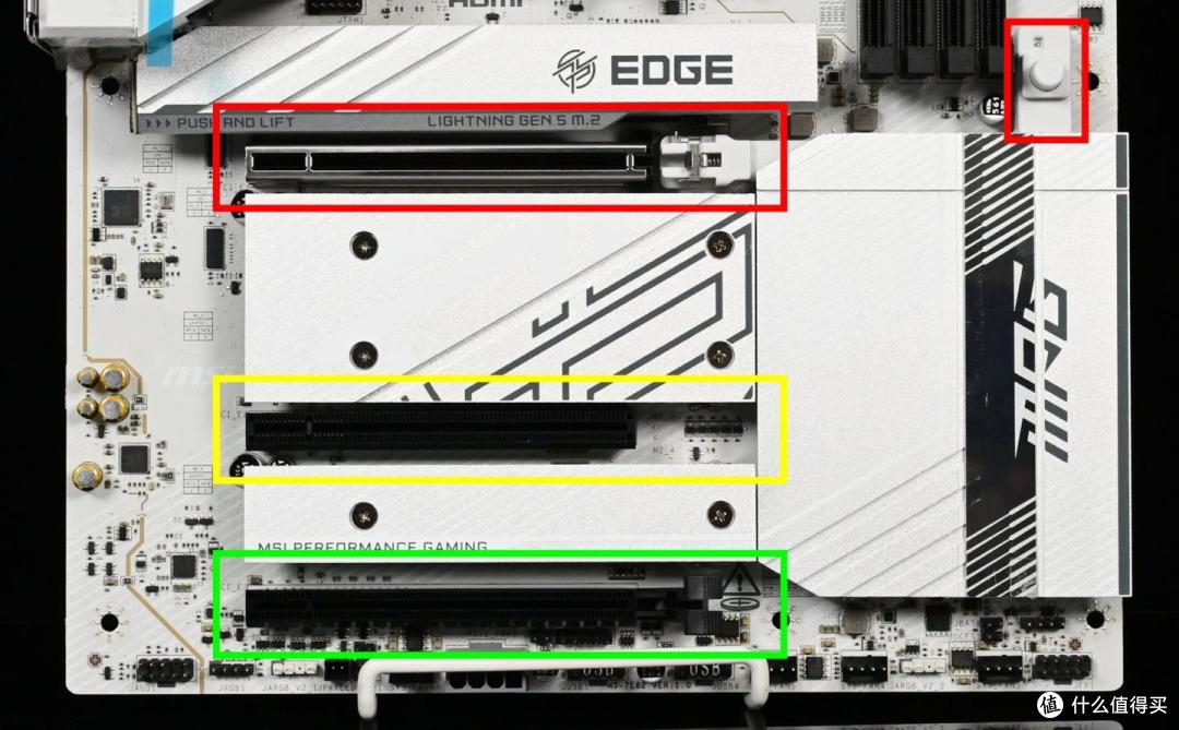 AMD游戏神U配刀锋钛主板,9800X3D实测4K通吃3A大作,爽到飞起!