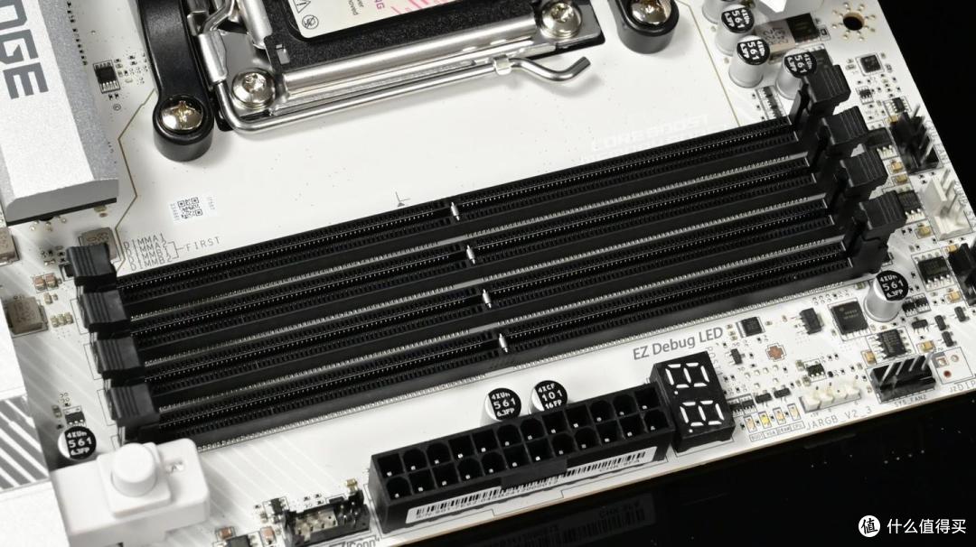 AMD游戏神U配刀锋钛主板,9800X3D实测4K通吃3A大作,爽到飞起!