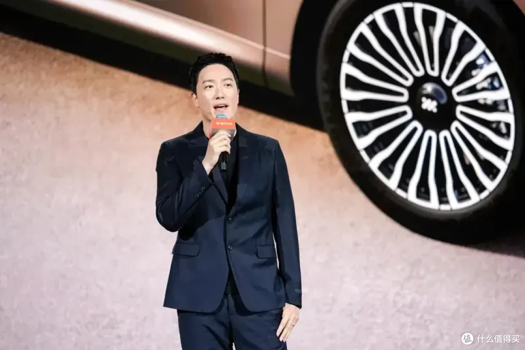 24.98万元起!智己LS8震撼上市 30万内唯一大满配的跨时代旗舰SUV
