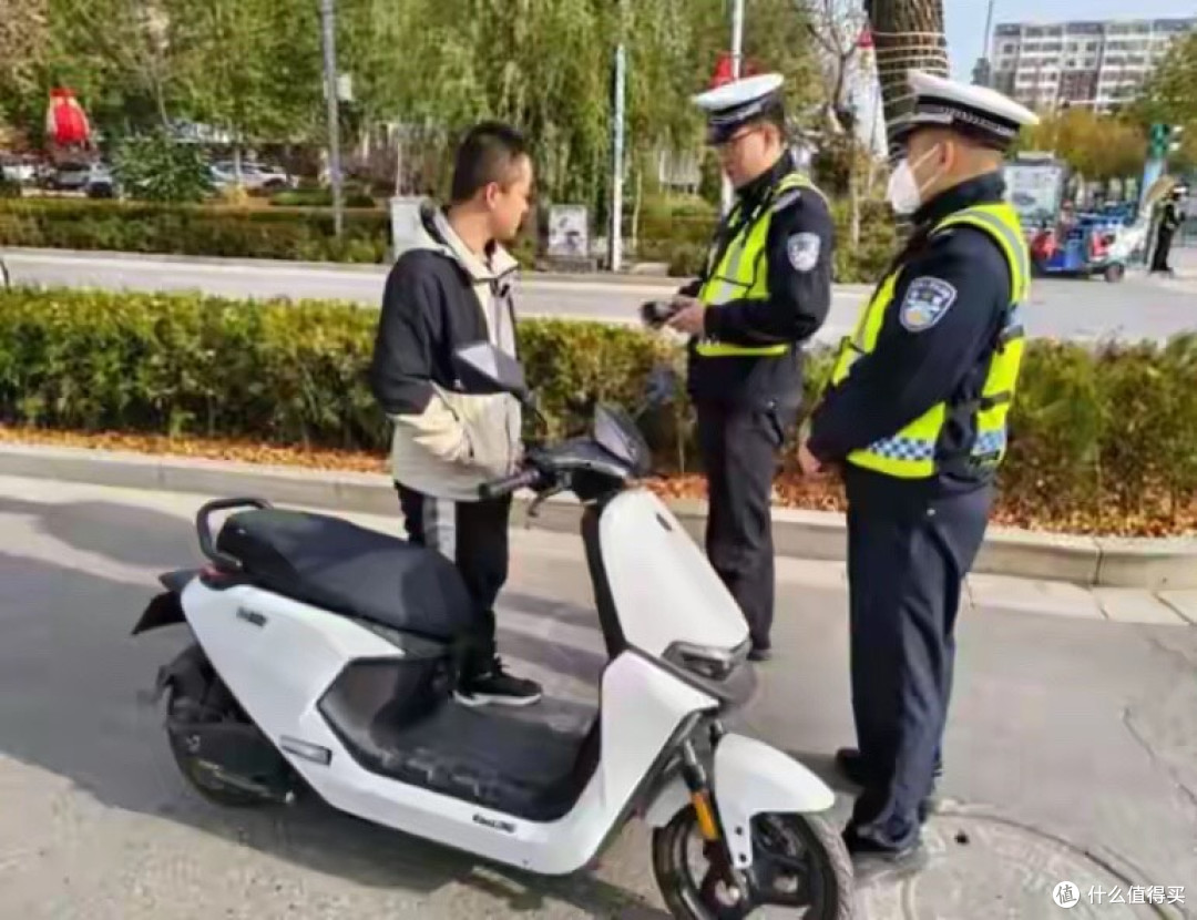 扣车罚款?5月1日起,多地电动车、三轮车有新规,迎“最严整治”