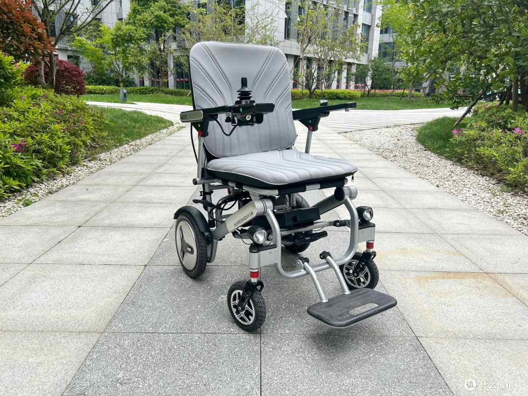护卫神电动轮椅新车亮相！4000档车型有什么配置？一文揭晓优缺点