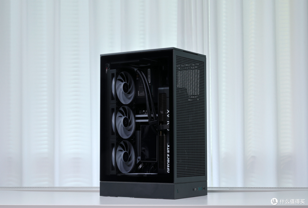 能打好看桌面立式小钢炮:98X3D+B850M电竞雕+5080黑金+CH270机箱