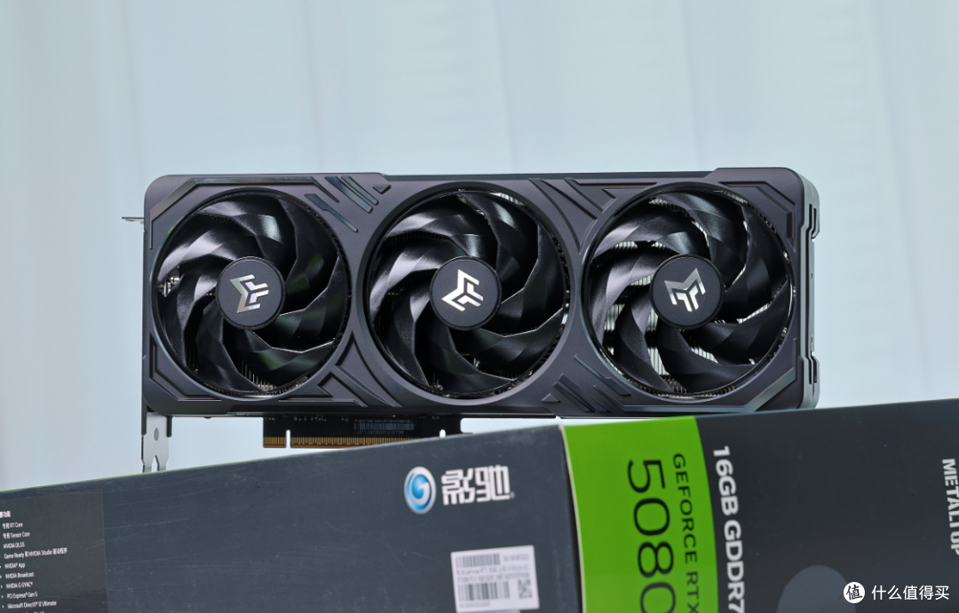 能打好看桌面立式小钢炮:98X3D+B850M电竞雕+5080黑金+CH270机箱