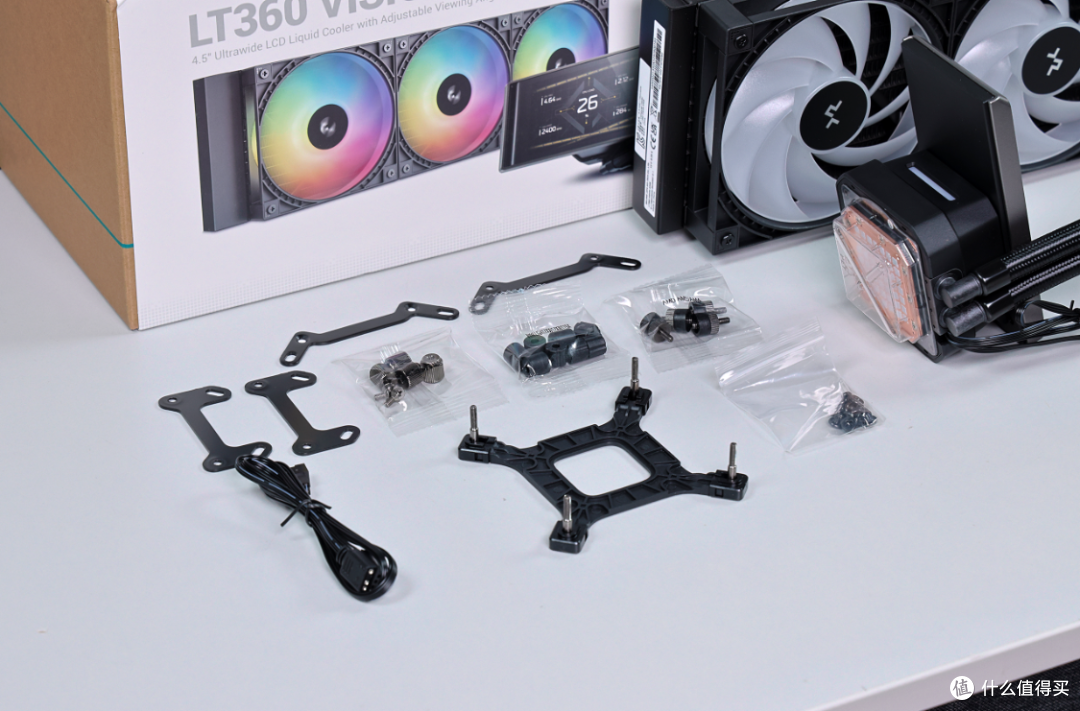 能打好看桌面立式小钢炮:98X3D+B850M电竞雕+5080黑金+CH270机箱