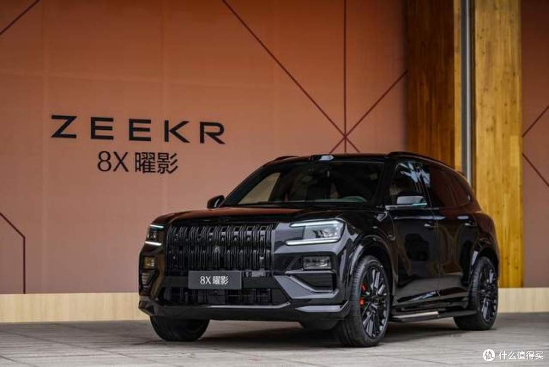 “新公路之王”极氪8X正式上市:限时售价32.98万元起