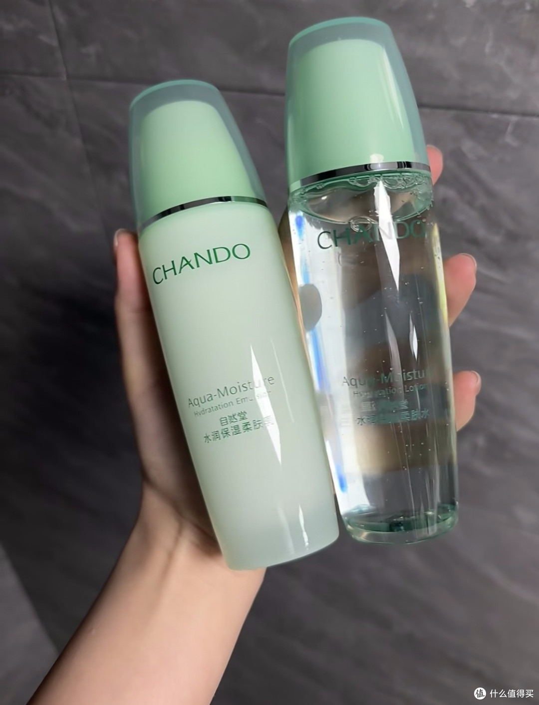 自然堂水乳也太好用吧!平价又好用,闭眼入不亏