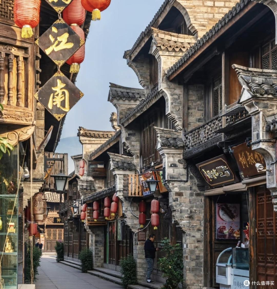 旅游临海,邂逅千年古城的诗意风光