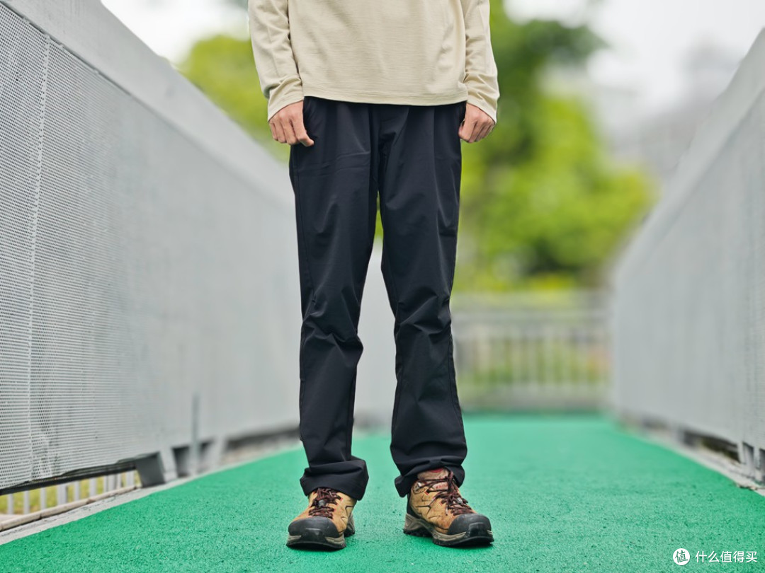 黑冰户男款外软壳裤2603 ，通勤户外双适配舒适之选