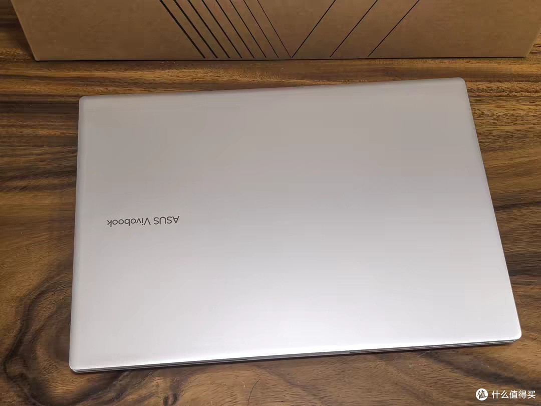 华硕无畏16:春日焕新高效大屏本