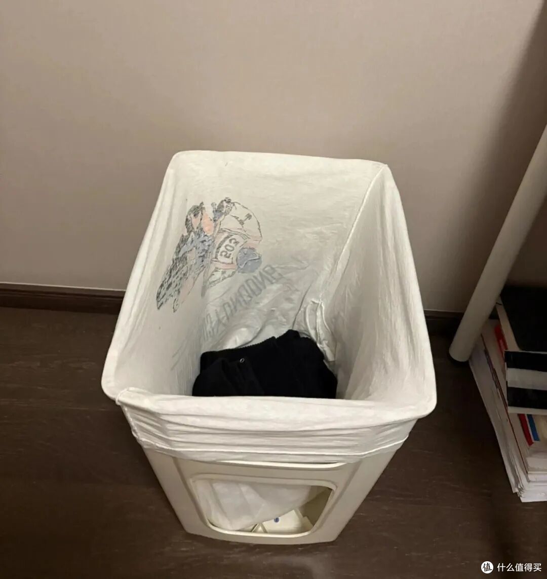 还是广东网友脑洞大,平平无奇的「塑料凳」,硬是玩出了新花样!