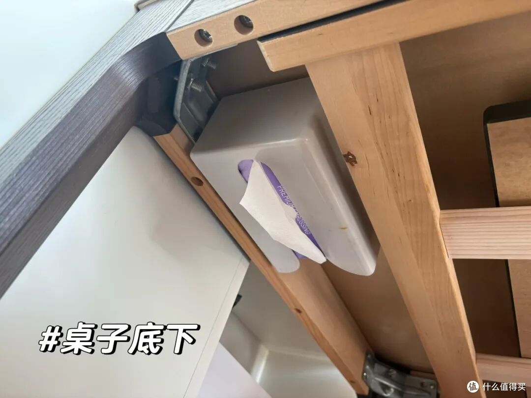 被年轻人的「纸巾收纳大法」惊到了,换个思路,家里就利利索索