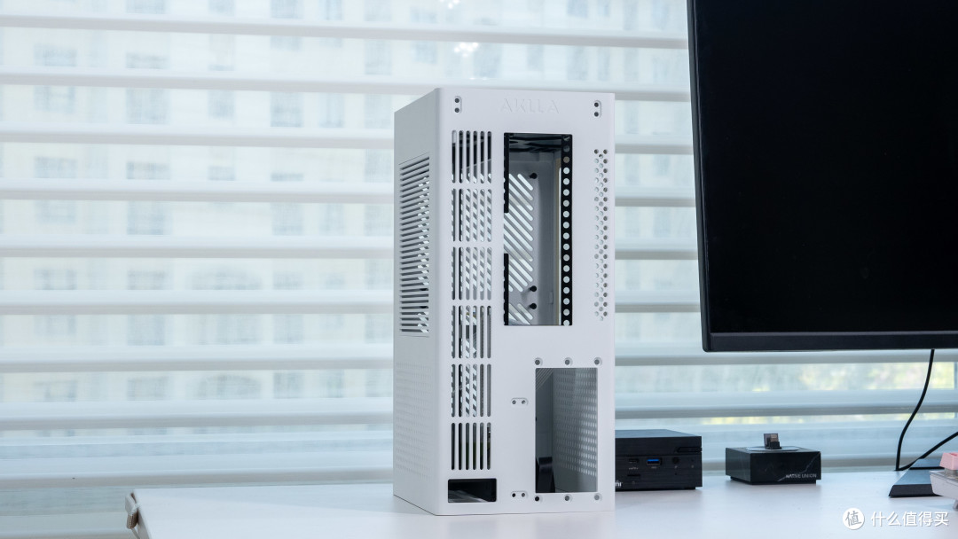 9L ITX小钢炮:9850X3D+ROG B850i 吹雪+AKLLA A5装机分享