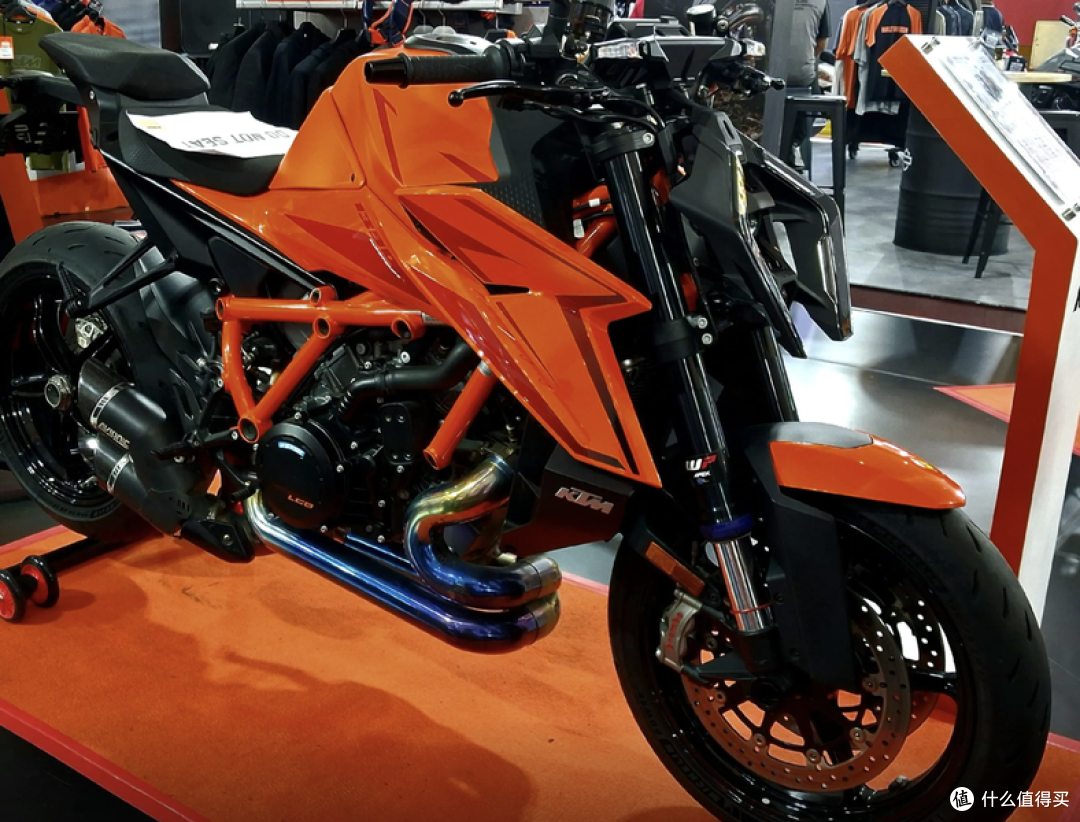 190匹街车猛兽来了!KTM 1390 Duke RR发布,全球限量350台!