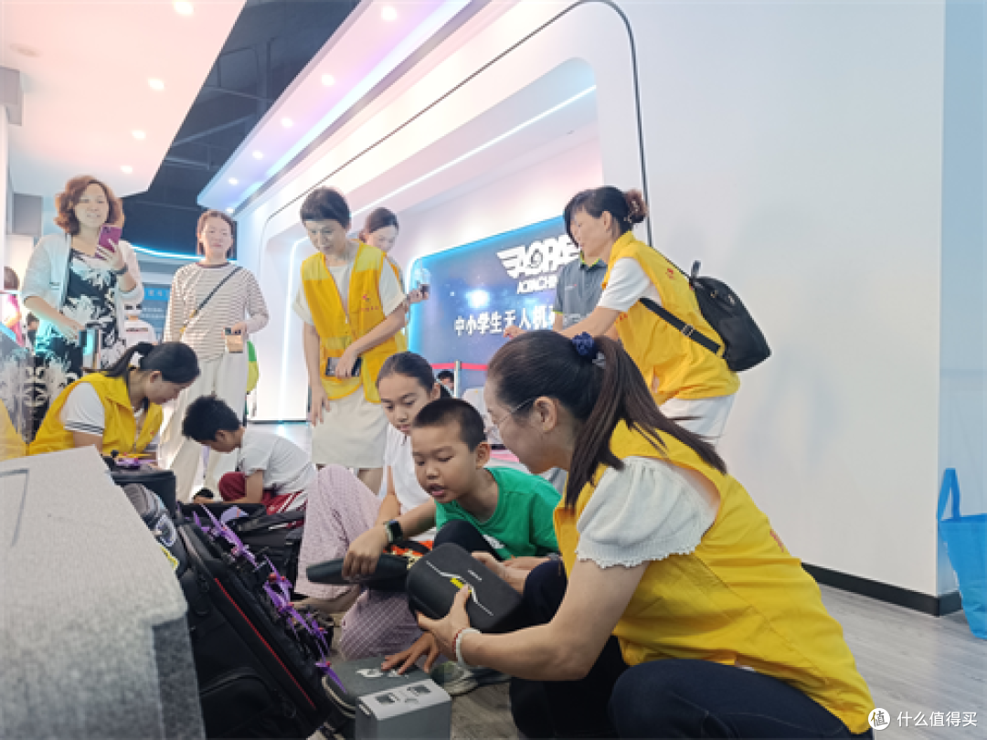 广东惠州:科技筑梦 公益同行,翱翔无人机研学中心盛大开业