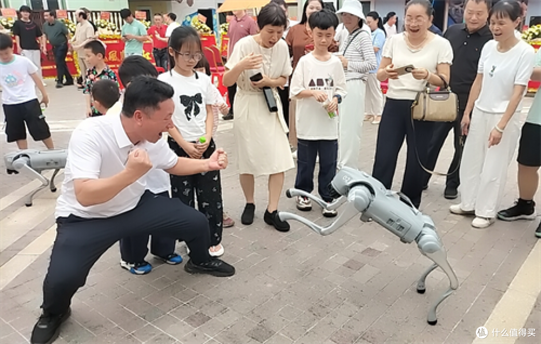 广东惠州:科技筑梦 公益同行,翱翔无人机研学中心盛大开业
