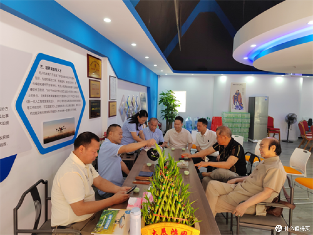 广东惠州:科技筑梦 公益同行,翱翔无人机研学中心盛大开业