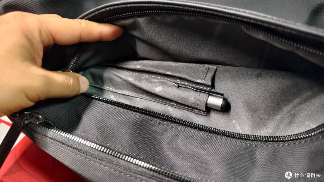 商务休闲风?出差通勤短途游 ,地平线 Urban 胶囊背包它都行