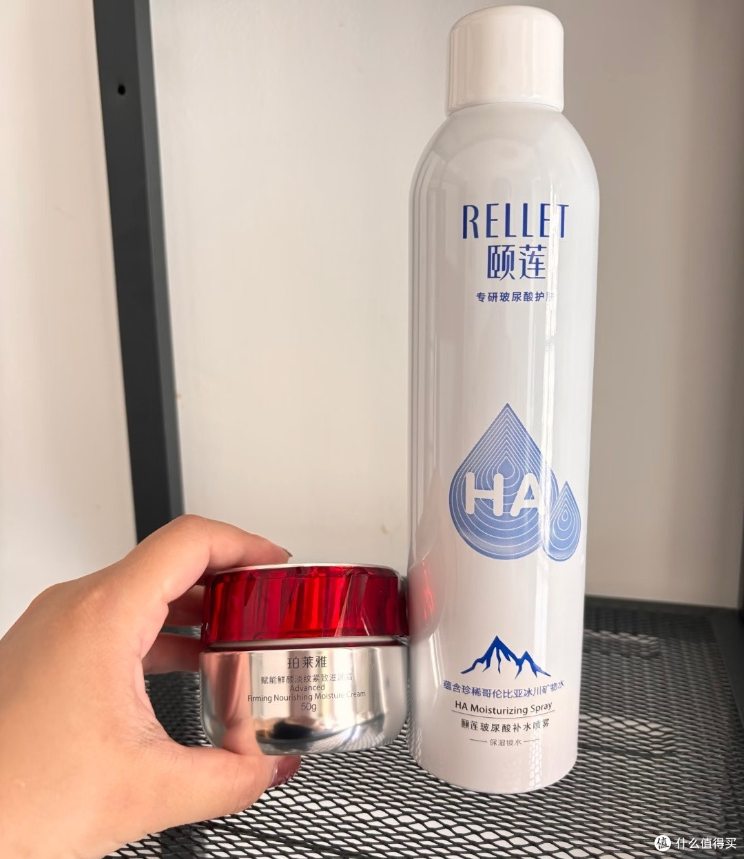 海蓝之谜精粹水的保湿修护