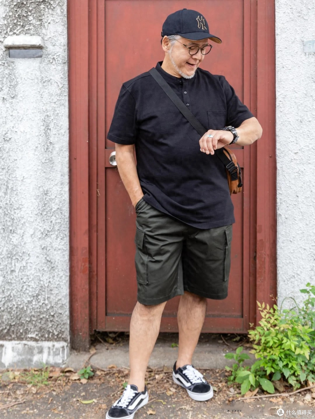 男人老了后，可以不戴手串、项链！但手表不能少，美观实用有格调
