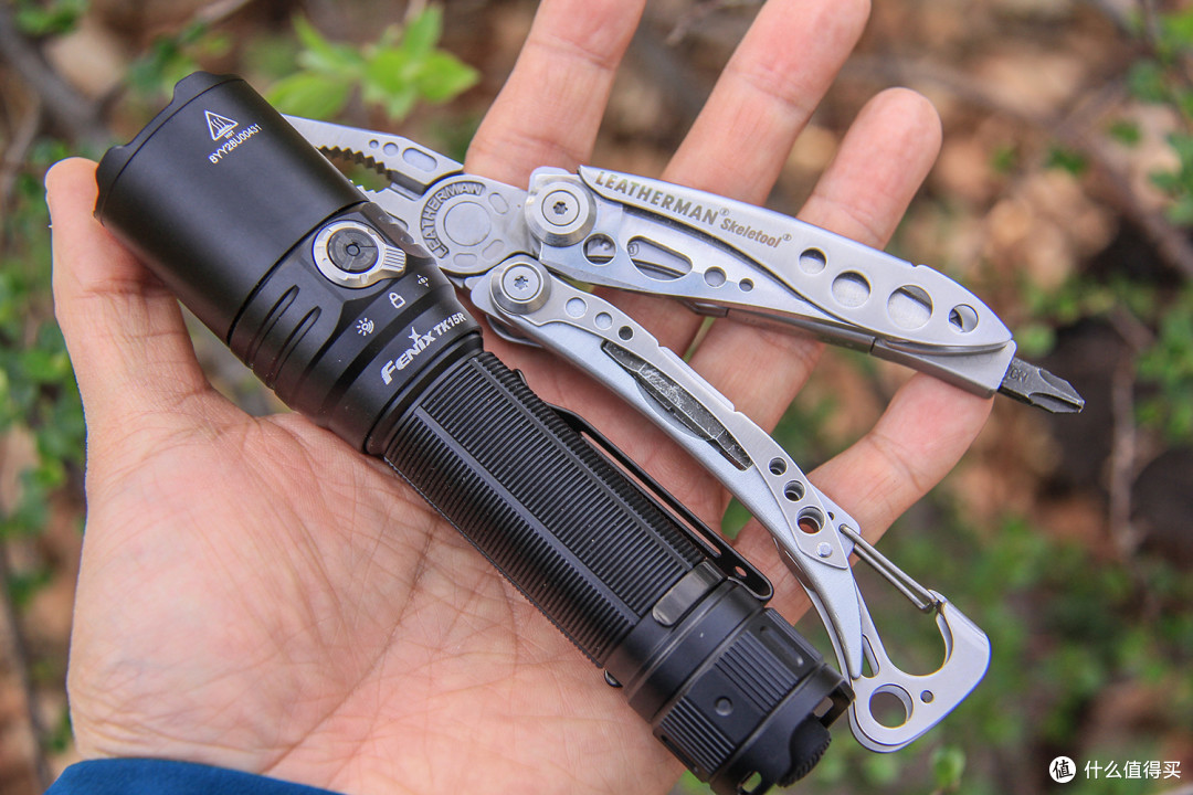 以智驭光,暗夜战术:Fenix TK15R