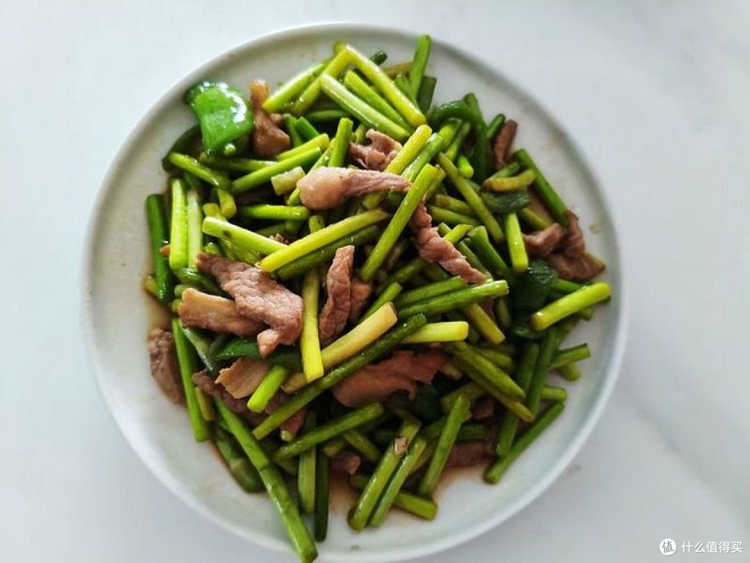 把春天吃进肚子,五种搭配晚餐,爽口又开胃,肉香味浓好吃!