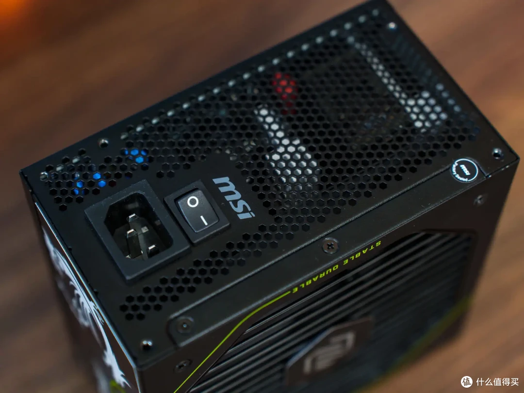 超长十年保、旗舰三白金:微星 MAG A1200PLS PCIE5 电源开箱