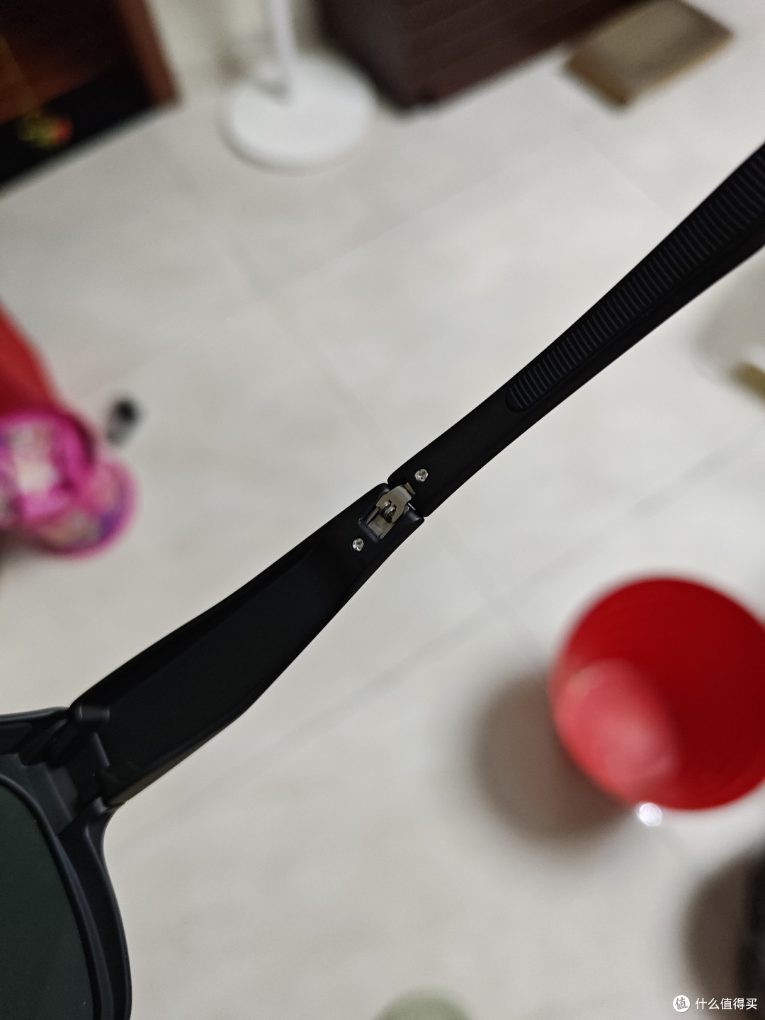 近视眼戴墨镜真的是个麻烦事