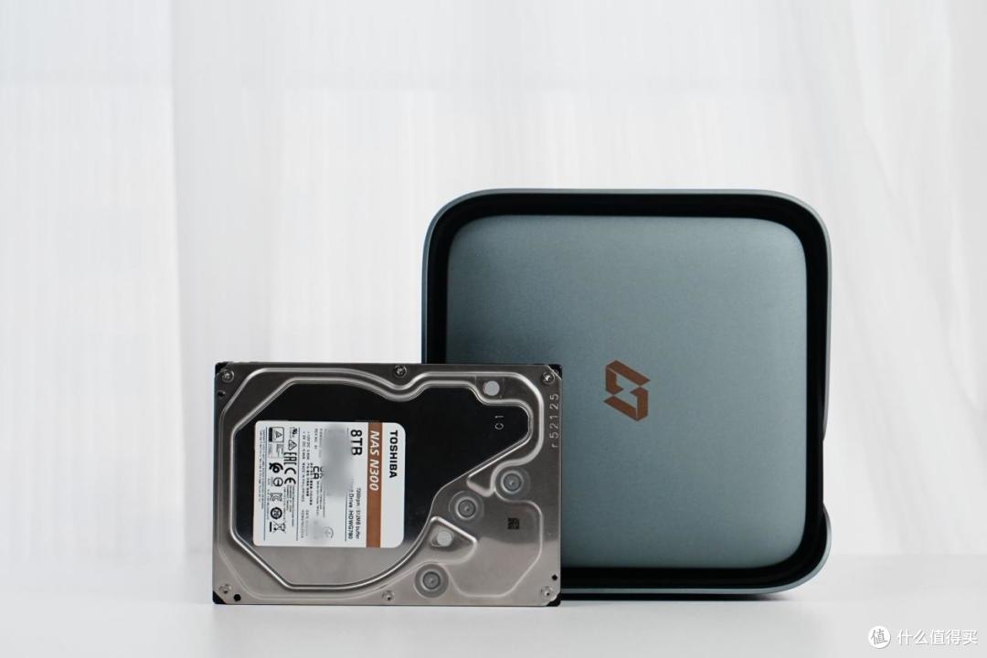 极空间Z4Pro+ 8G版深度评测：百项更新如何让NAS越用越新