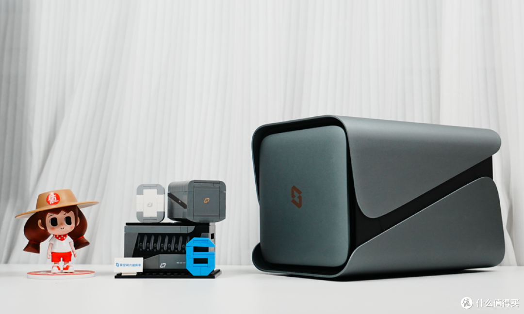 极空间Z4Pro+ 8G版深度评测：百项更新如何让NAS越用越新