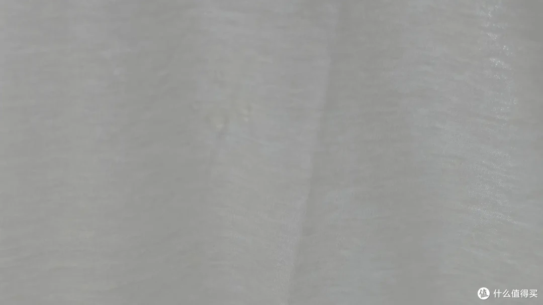 衣服沾污难以洗净?测评 Vbrex 重装六防 T 恤,破解脏衣痛点
