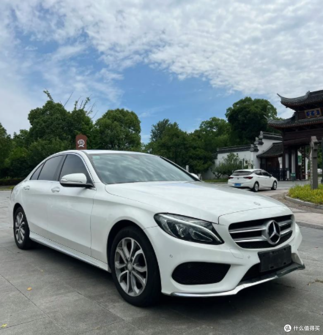 宝马狂降30万,国产车卖一辆亏一辆,近70款车血拼价格