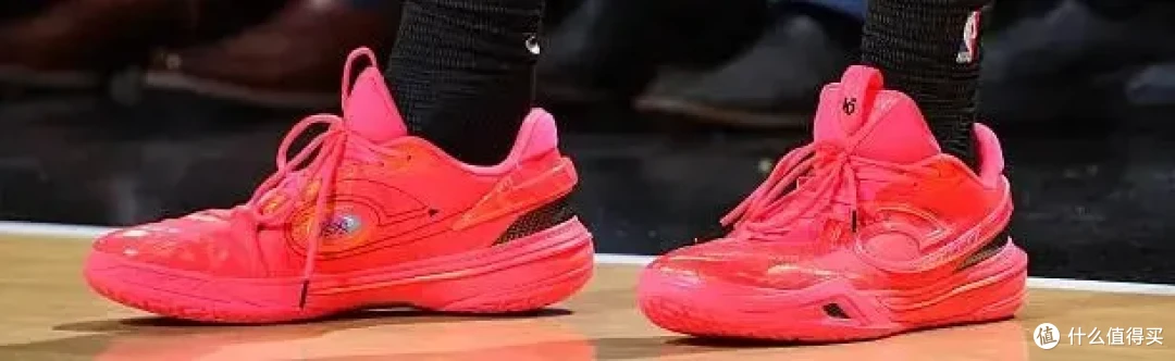 【NBA每日上脚】鸭梨&布克&哈登斗法！还是迪子最会用蓝色？